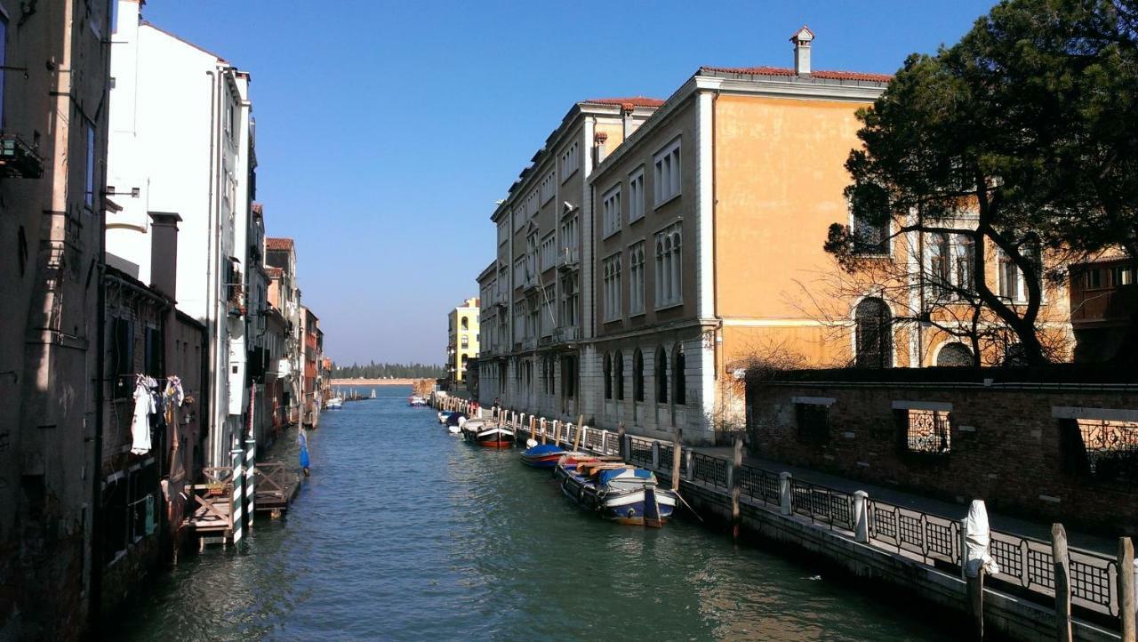 La Gondola - Beautiful Canal View Appartamento Venezia